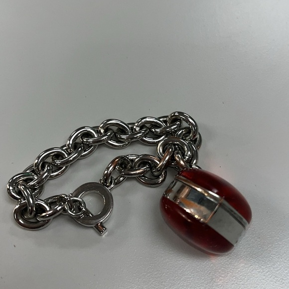 Heart charm toggle bracelet - Picture 3 of 7